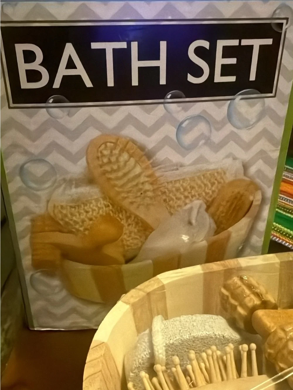 Bath Set with Natural Wood Accessories - Cream